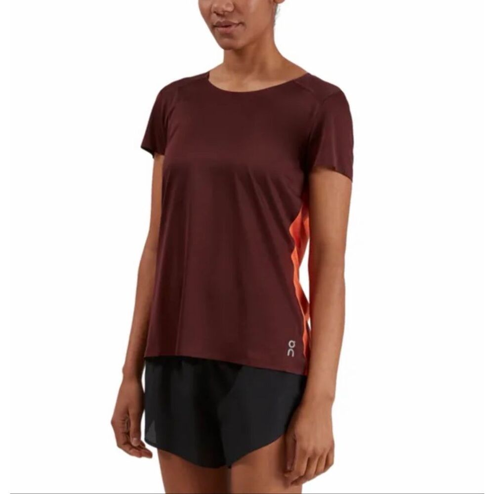 ON Women's Performance Tee Shirt in Mulberry & Spice size medium